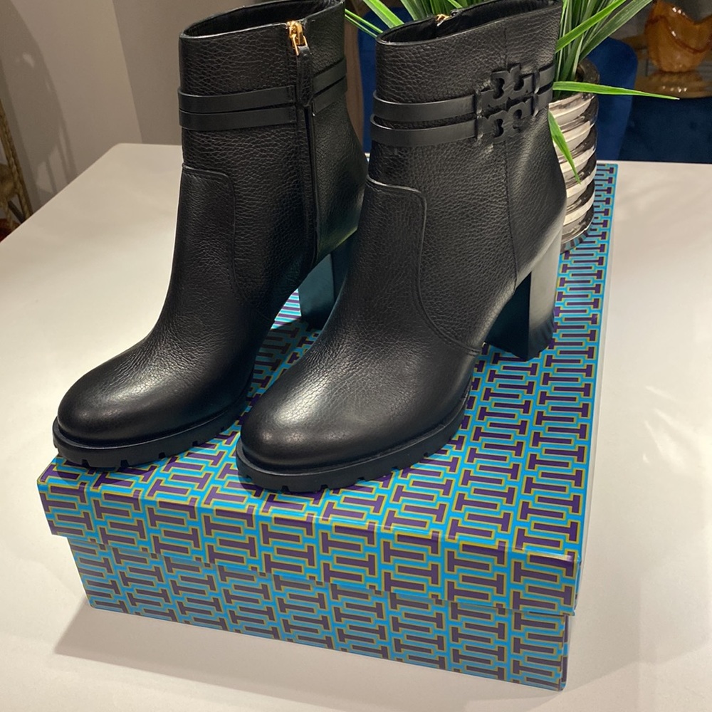NEW Tory Burch Leigh 90MM Lug Sole Boot Black Sz 11